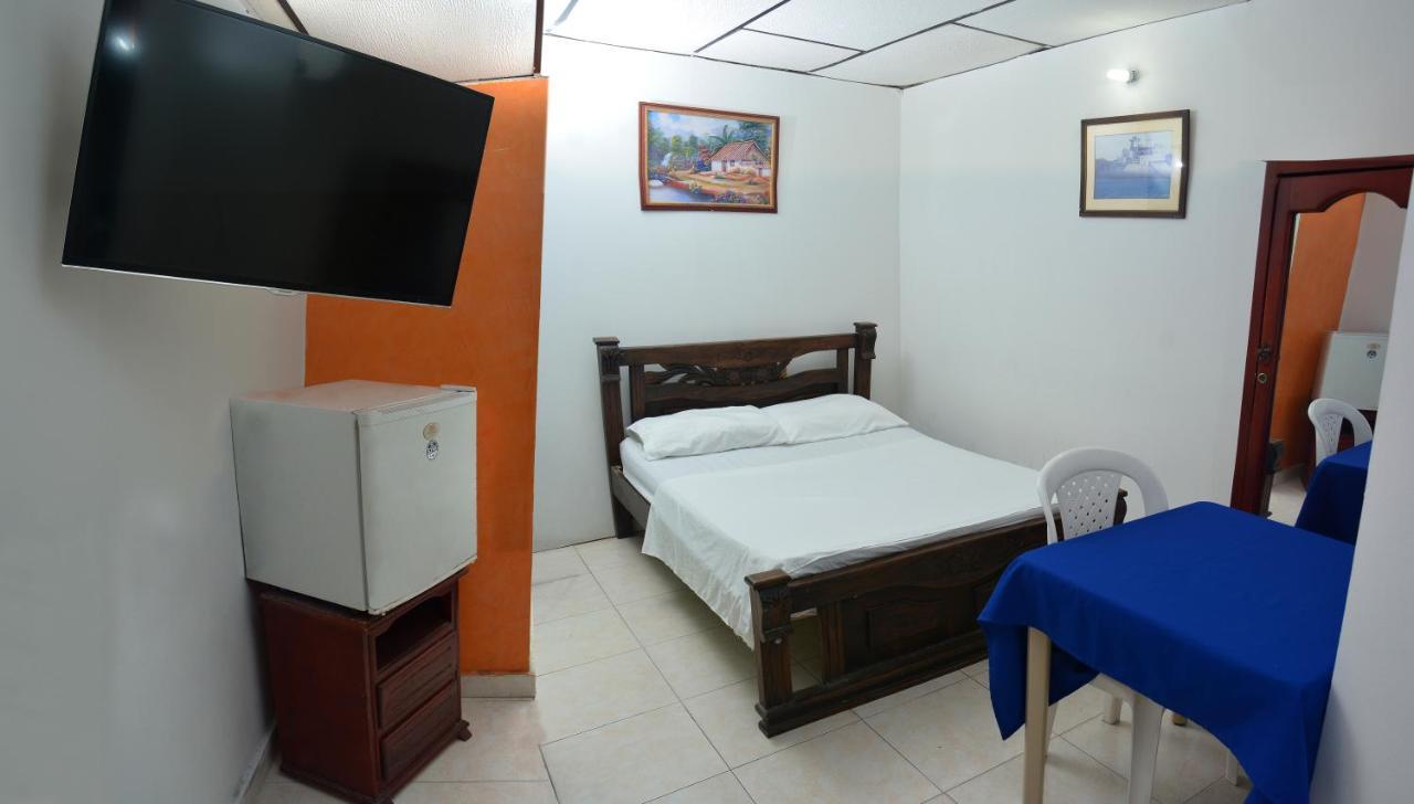 Hotel Andalucia Inn Σάντα Μάρτα Εξωτερικό φωτογραφία
