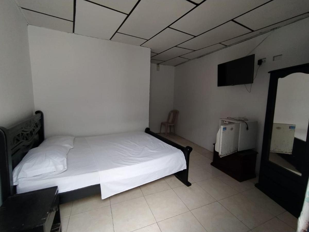 Hotel Andalucia Inn Σάντα Μάρτα Εξωτερικό φωτογραφία