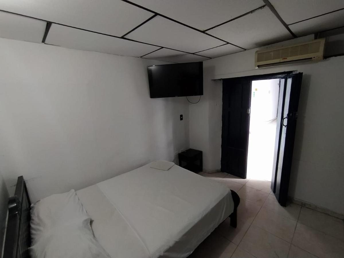 Hotel Andalucia Inn Σάντα Μάρτα Εξωτερικό φωτογραφία