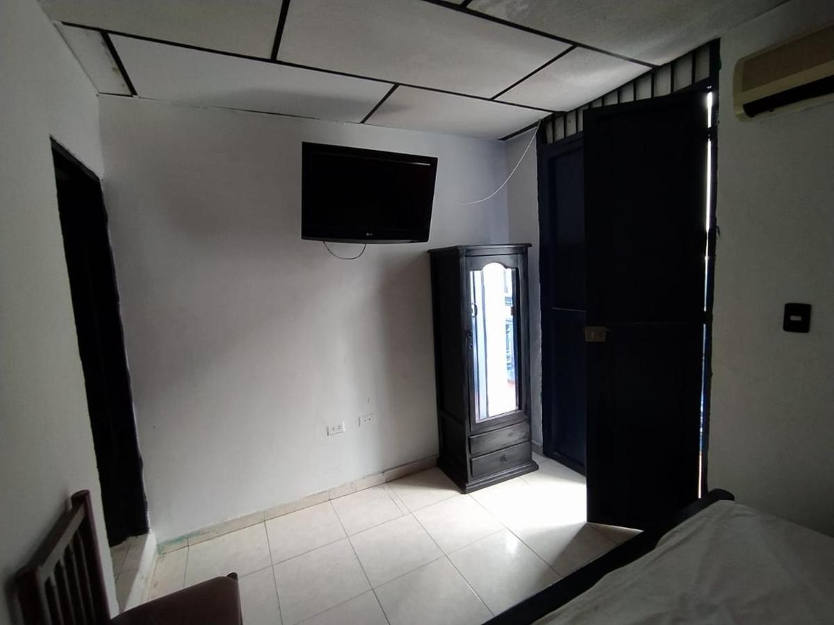 Hotel Andalucia Inn Σάντα Μάρτα Εξωτερικό φωτογραφία