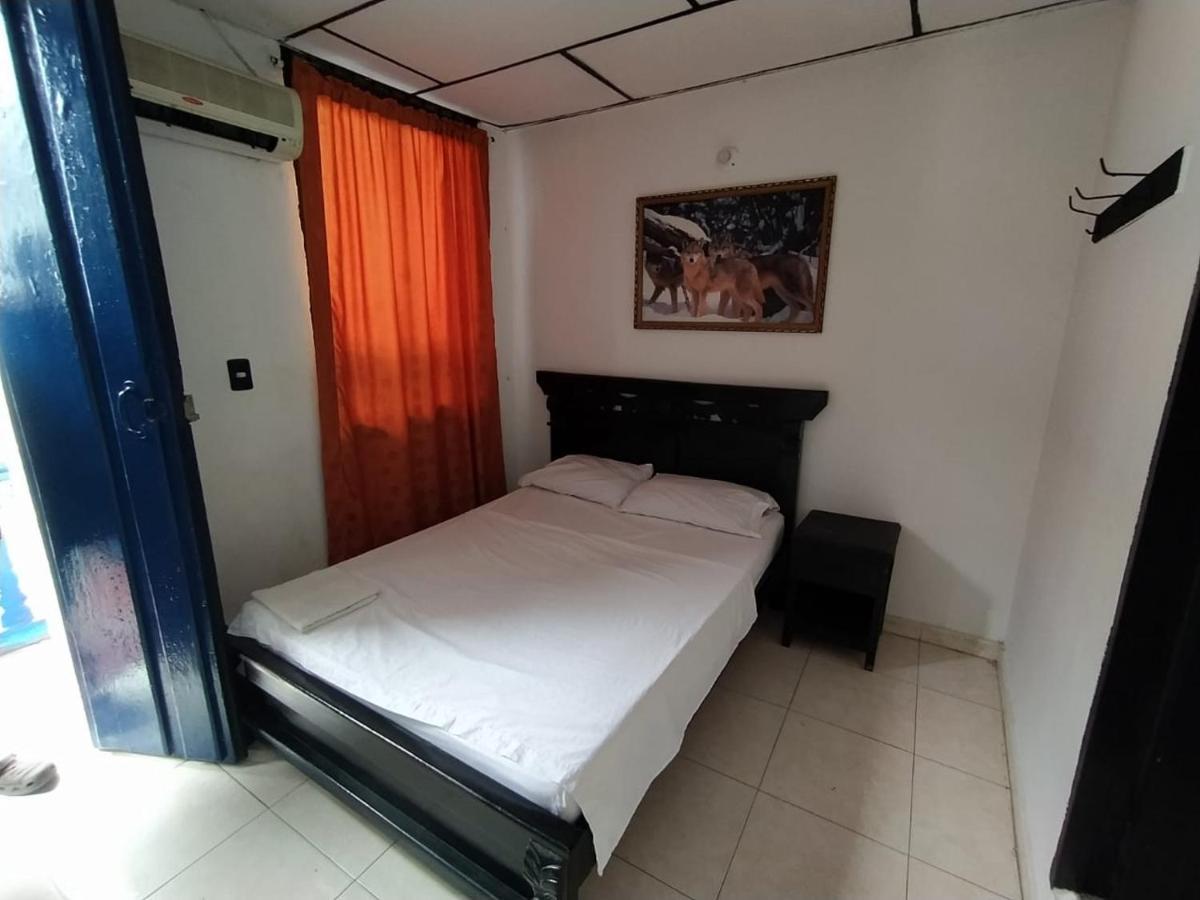 Hotel Andalucia Inn Σάντα Μάρτα Εξωτερικό φωτογραφία